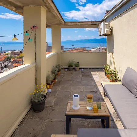 Panorama Studio Apartment *