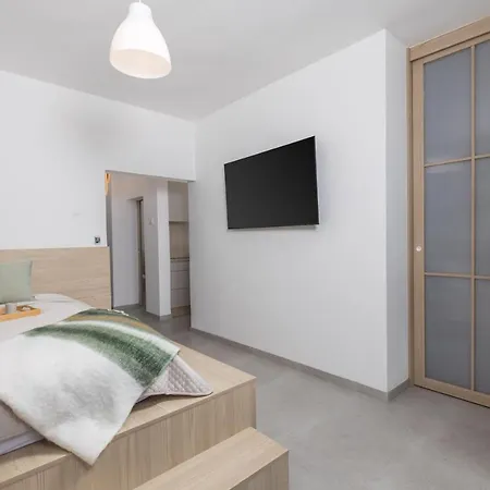 Panorama Studio Apartment *
